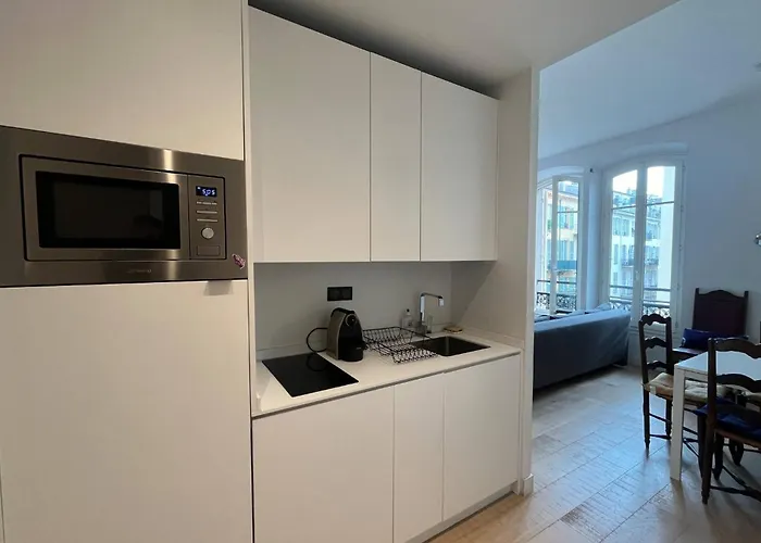 2 Pieces Hypercentre Gioffredo Appartement *