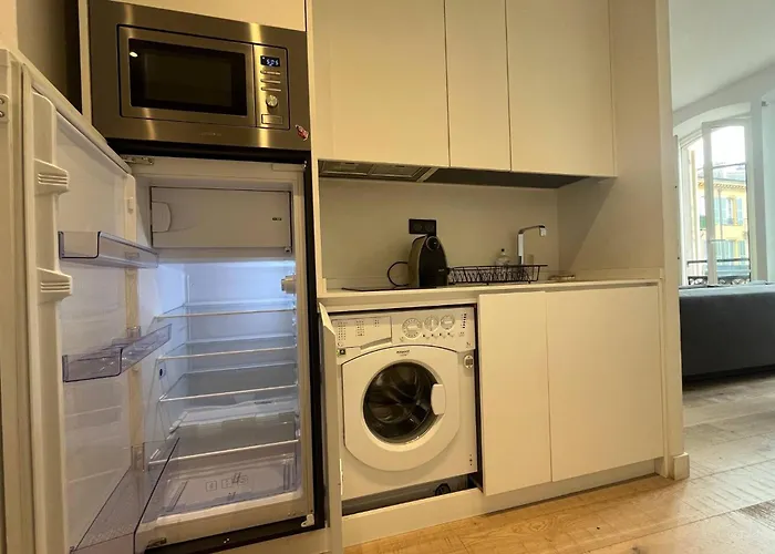 2 Pieces Hypercentre Gioffredo Appartement *